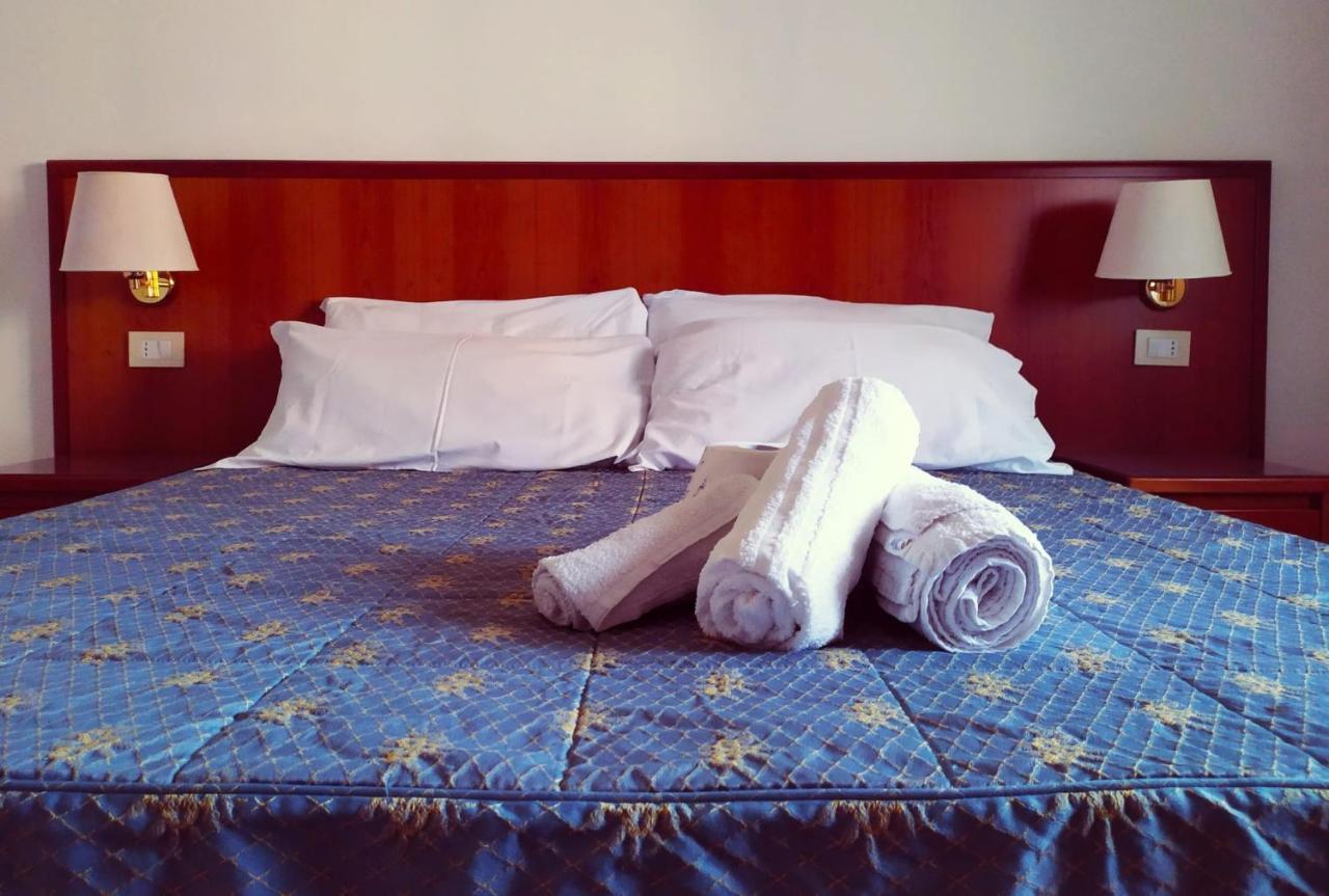 Domus Cesena Hotel Eksteriør billede