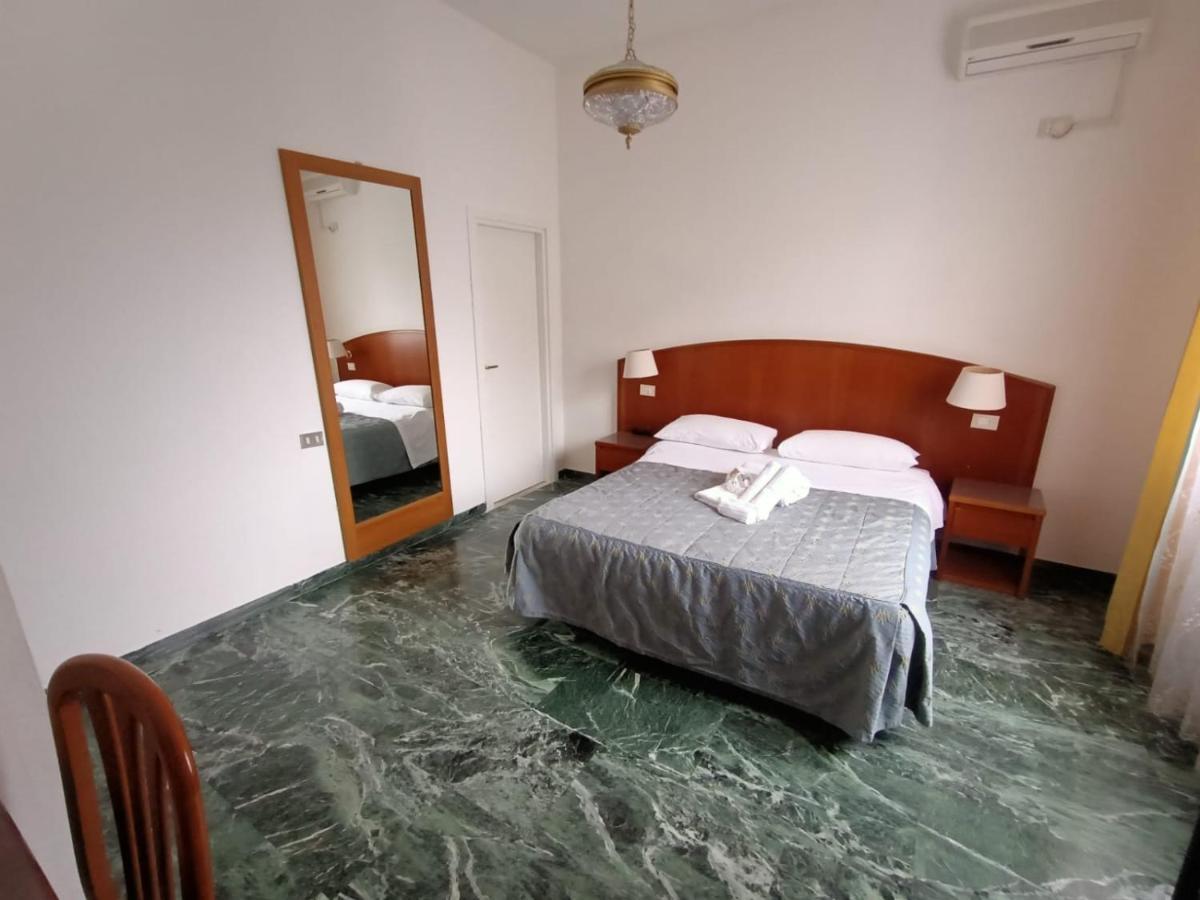 Domus Cesena Hotel Eksteriør billede