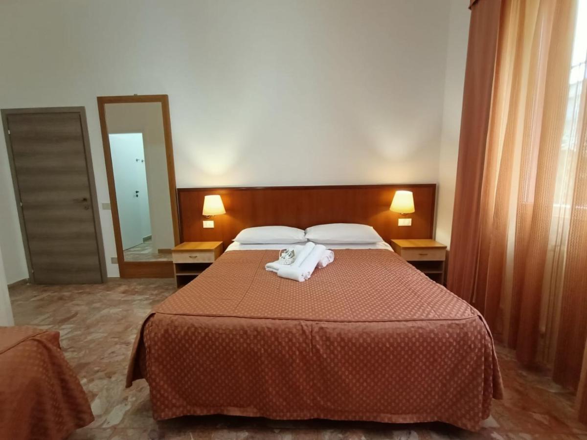 Domus Cesena Hotel Eksteriør billede