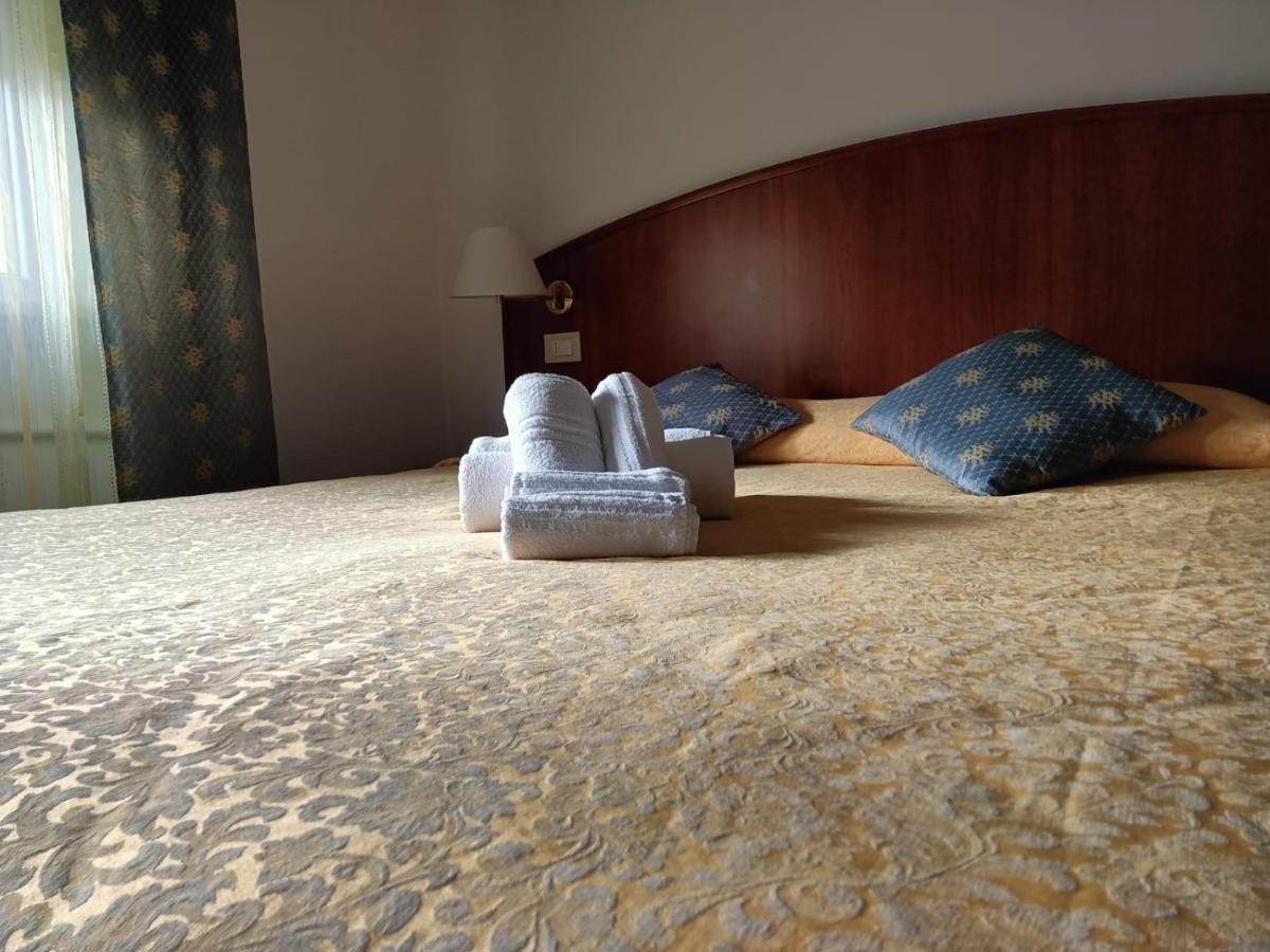 Domus Cesena Hotel Eksteriør billede