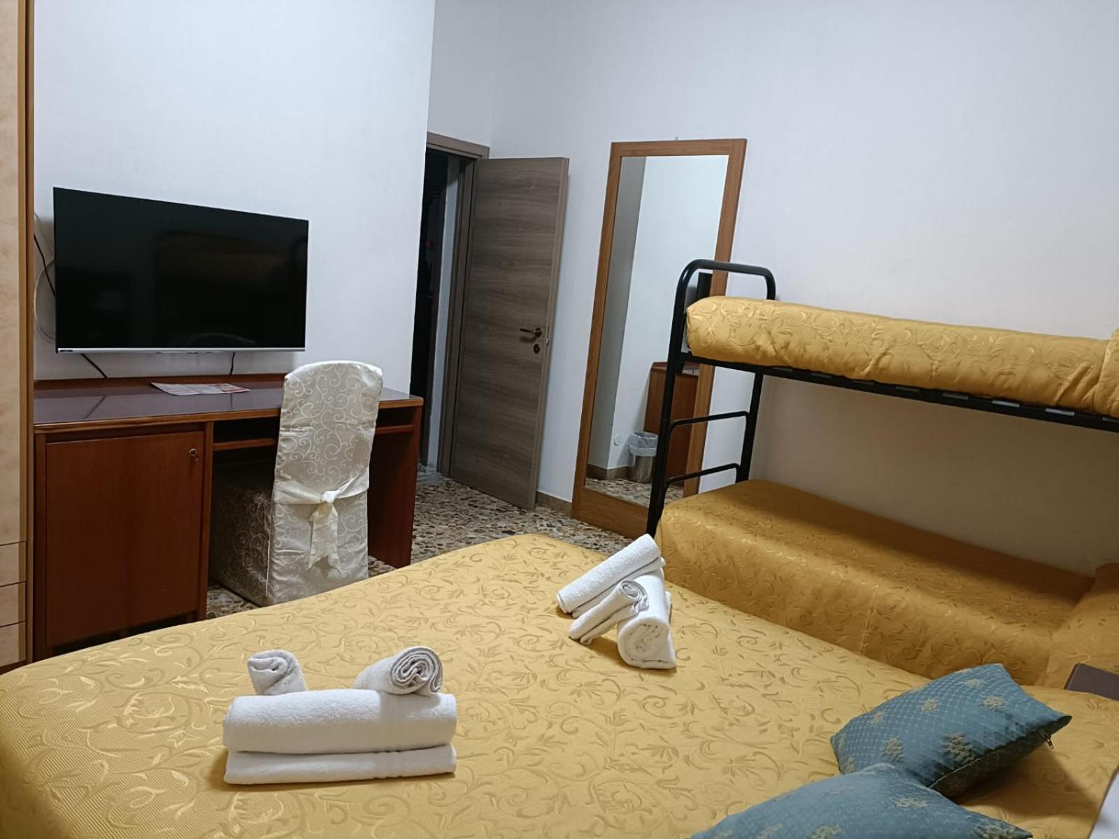 Domus Cesena Hotel Eksteriør billede