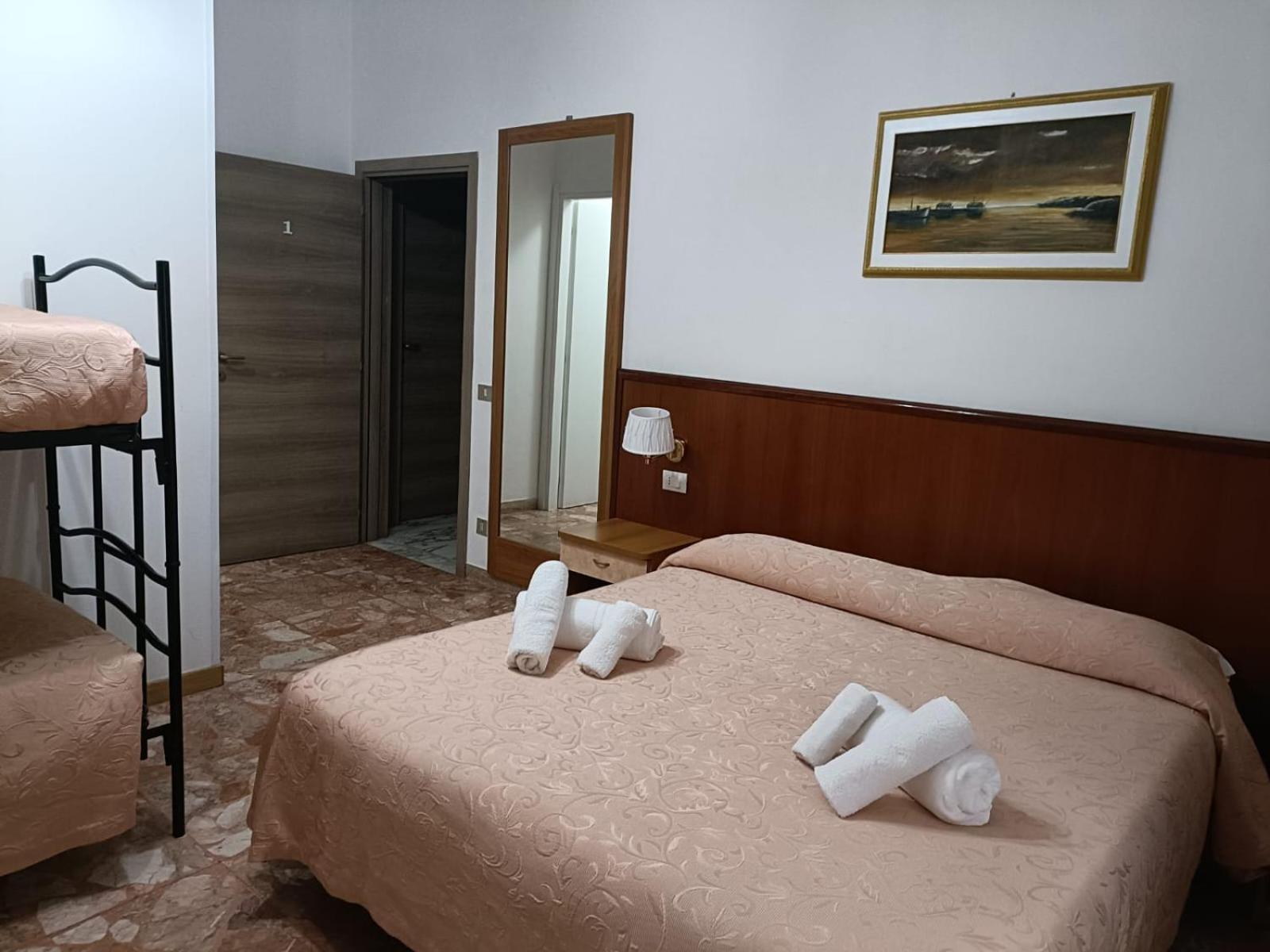 Domus Cesena Hotel Eksteriør billede