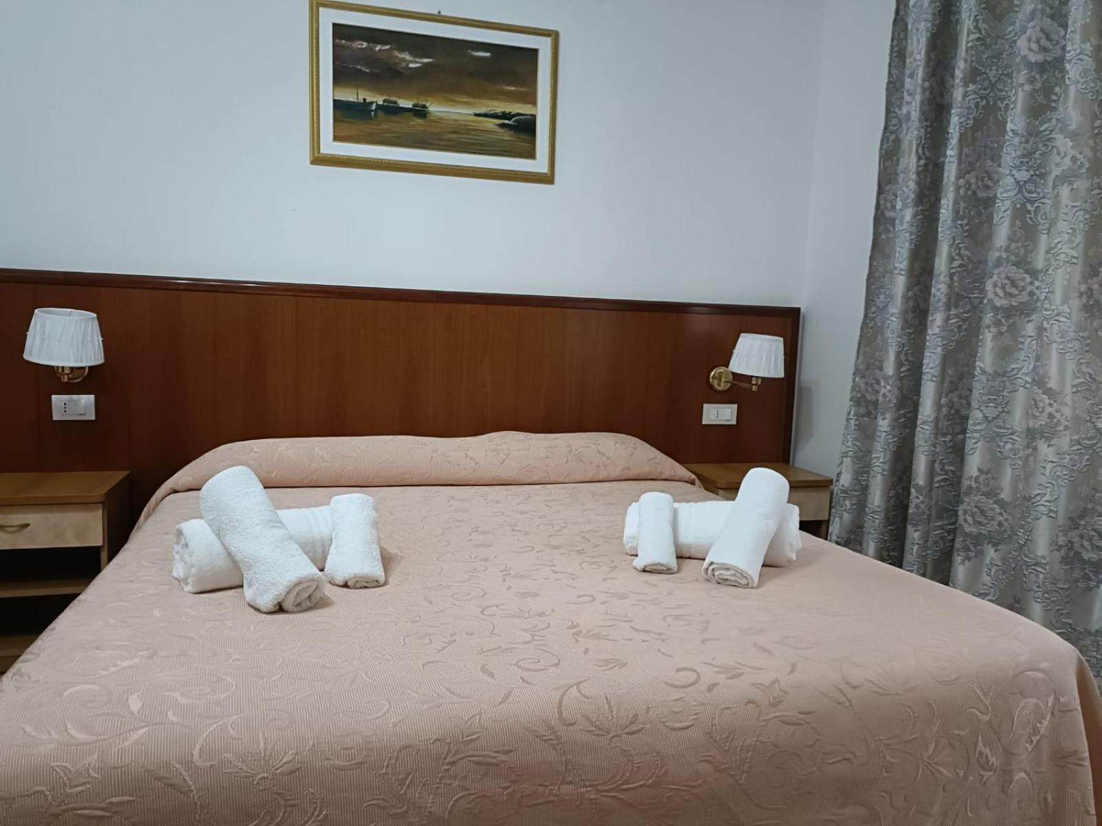 Domus Cesena Hotel Eksteriør billede